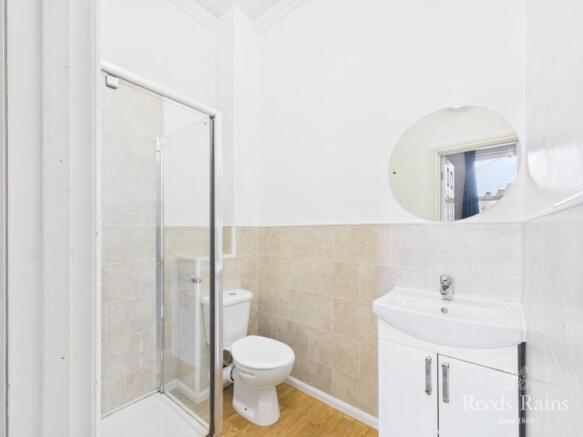 8 bed Semi-Detached for sale Image 11