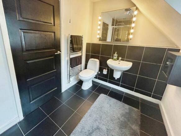 Master En-Suite