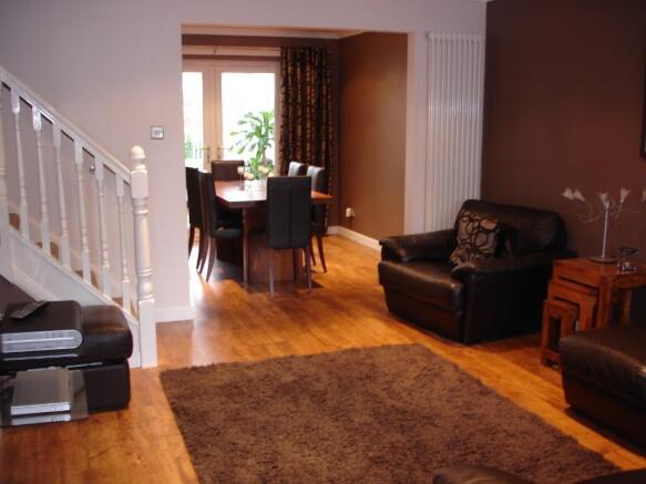 Lounge/Dining