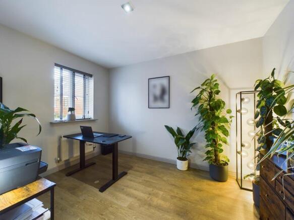 Bedroom 4/Office