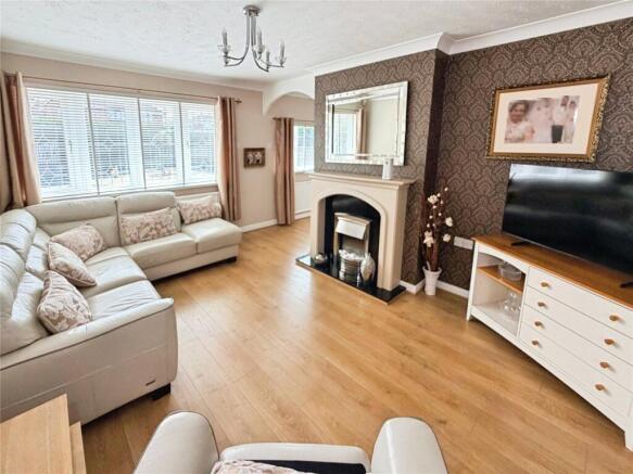 3 bed Bungalow for sale Image 12