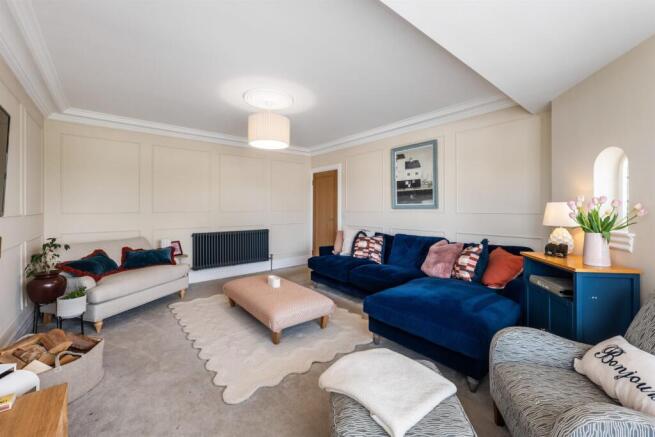 Fruin Avenue, Newton Mearns photo 4