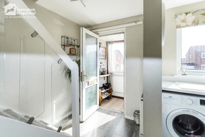 2 bed Semi-Detached for sale Image 9
