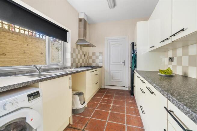 2 bed Terraced for sale Image 5