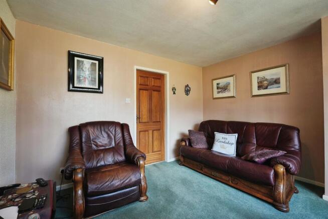 3 bed Semi-Detached for sale Image 10
