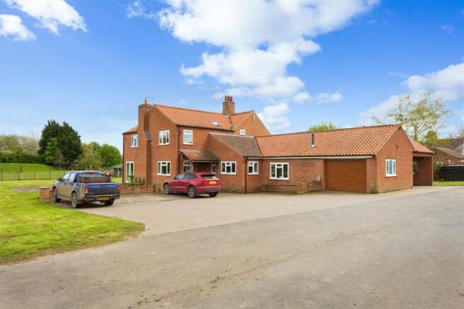 Fleetbank Lodge-05 blue.jpg