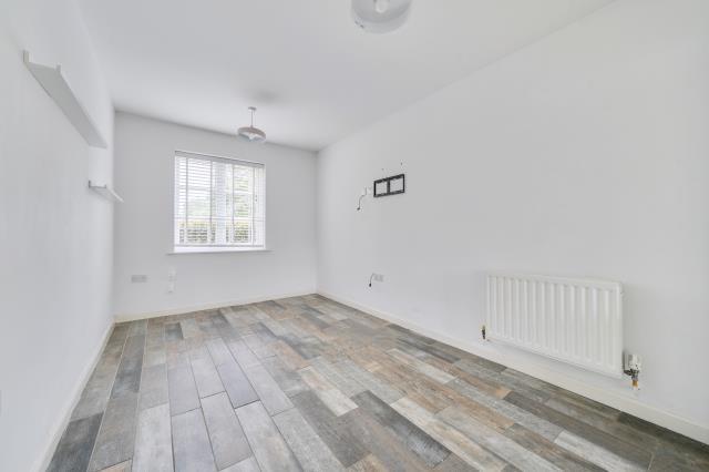 Cedar Drive, Witney photo 4