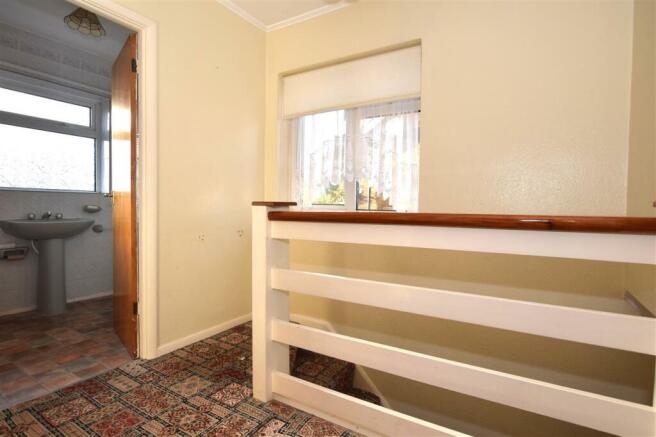 FIRST FLOOR LANDING