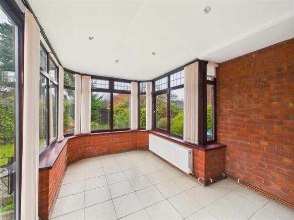 2 bed Detached Bungalow for sale Image 8