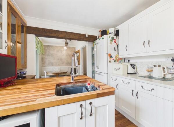 3 bed Semi-Detached for sale Image 7