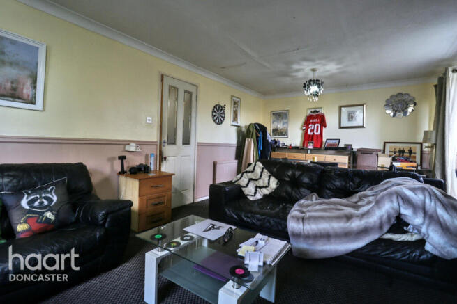 4 bed Detached for sale Image 7