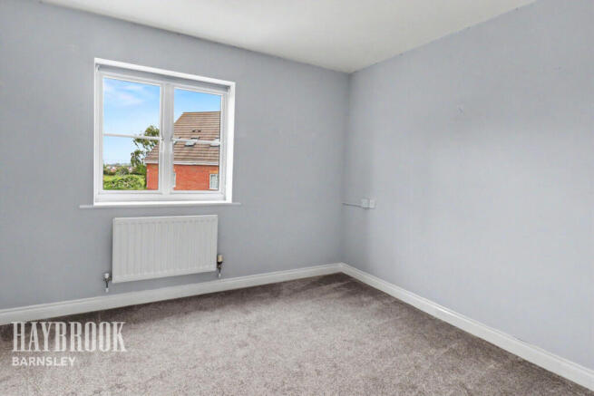 3 bed Town House for sale Image 7