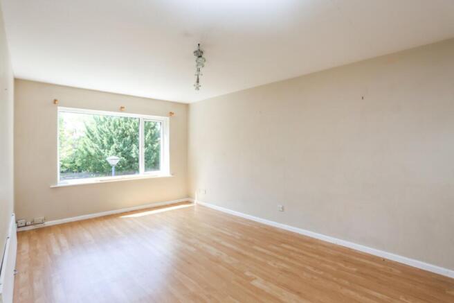 Living Room (Main)
