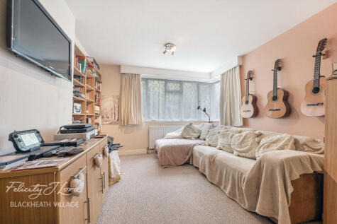 Pragnell Road, London SE12