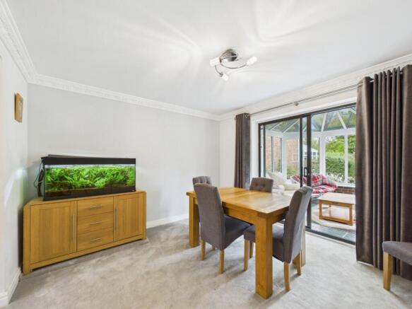 4 bed Detached for sale Image 7
