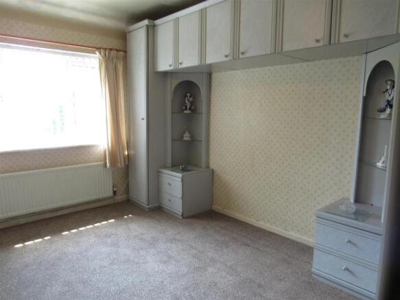 bedroom one 52 petersham road.JPG