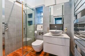 Flat C, 52, Albion Road, Hackney, London N16 9PH