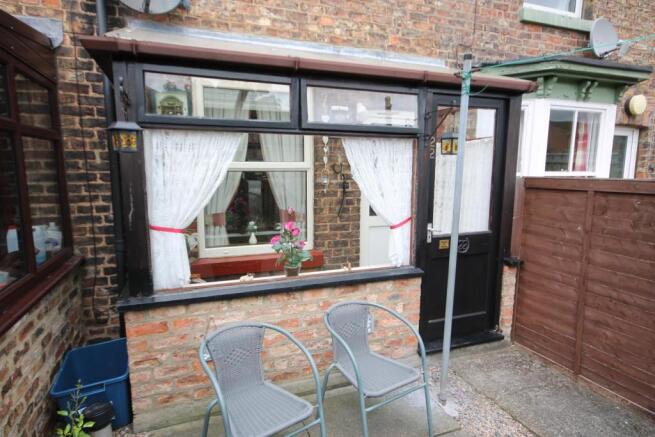 ENTRANCE PORCH