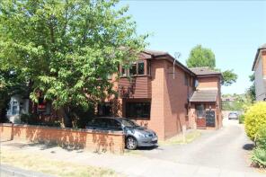 Flat 5, 153, Manchester Drive, Leigh-on-sea SS9 3EU