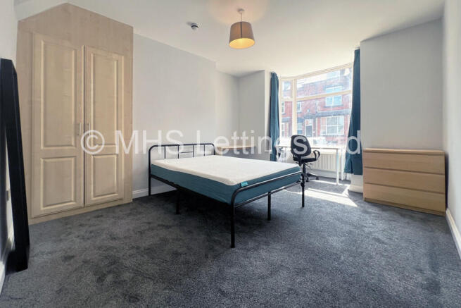 6 bed Terraced to rent Image 6