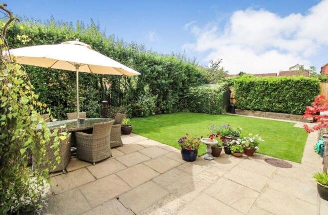 6 bed Detached for sale Image 5