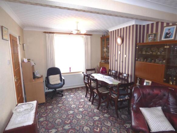 Lounge/Dinning Room