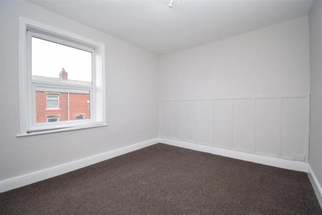 2 bed Terraced to rent Image 7