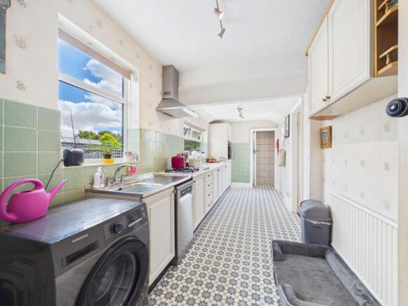 3 bed Semi-Detached for sale Image 7