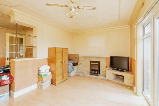 Lounge/Dining Room