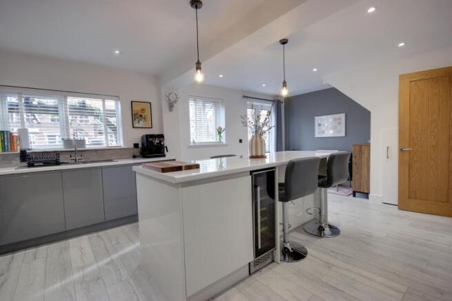 3 bed Terraced for sale Image 8