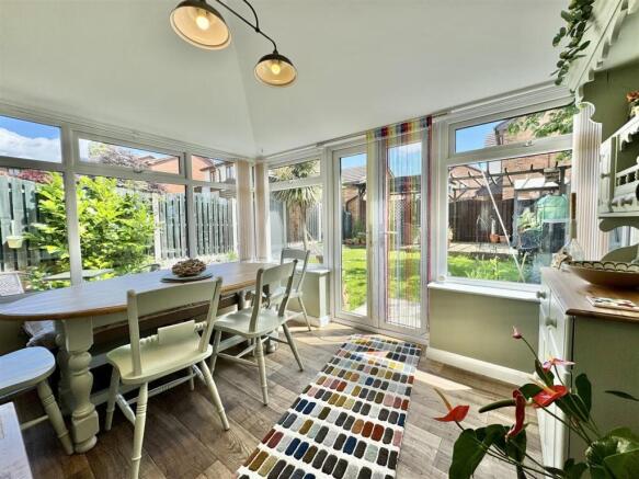 3 bed Semi-Detached for sale Image 8