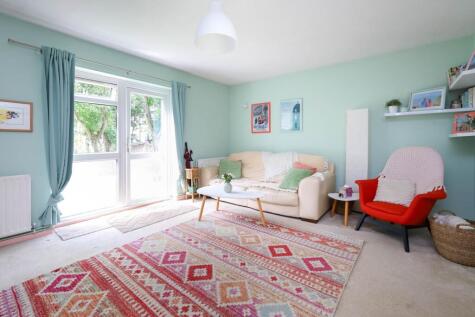 Gilligan Close, Horsham