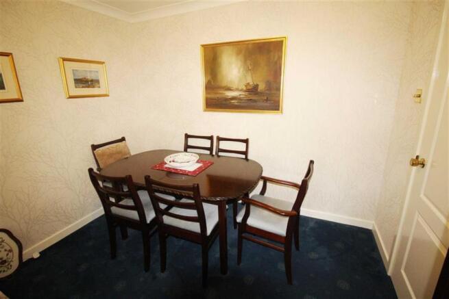 Lounge/Dining Room