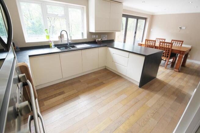 Kitchen 1.JPG