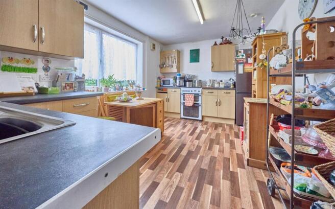 Fitted Dining Kitchen to Front