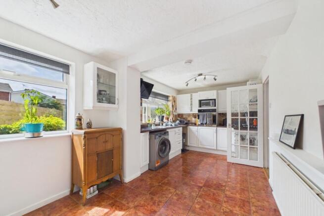 Kitchen / dining room