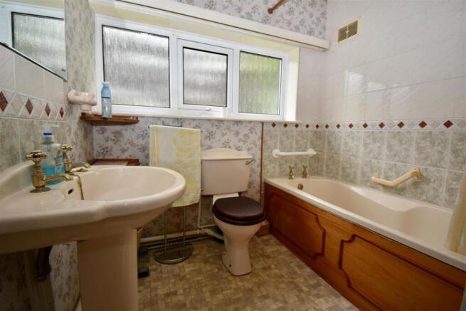 3 bed Detached for sale Image 9