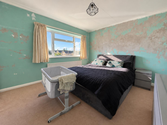 4 bed Detached for sale Image 12