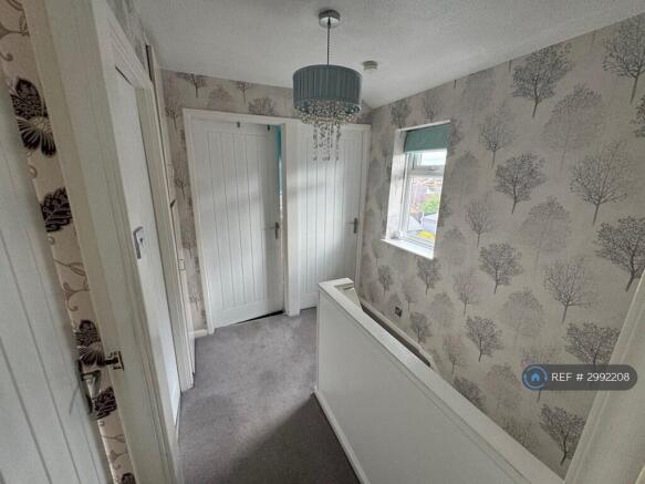 3 bed Semi-Detached to rent Image 12