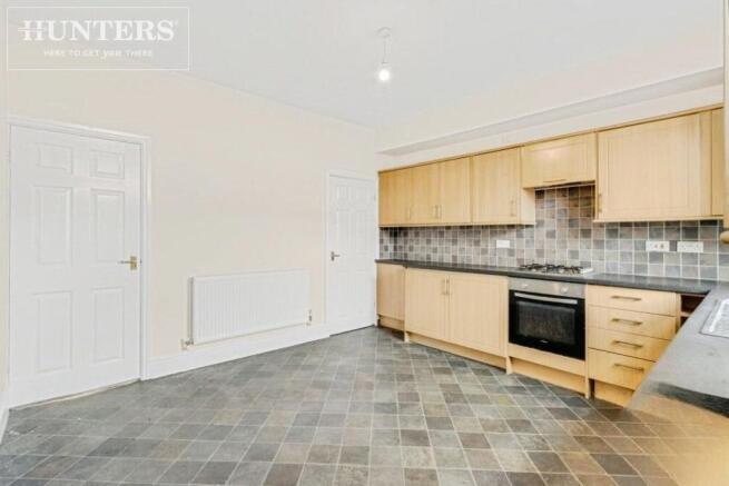 2 bed Terraced to rent Image 3