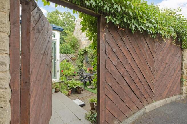 4 bed Mews for sale Image 11