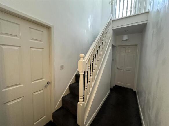 3 bed Terraced for sale Image 8