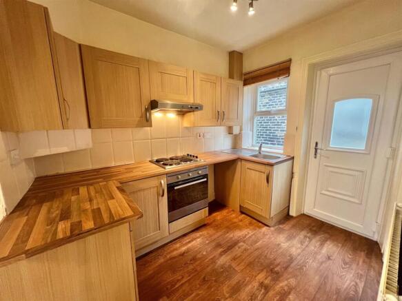 Bramleys Estate Agents - Lawrence Road - Marsh (7)
