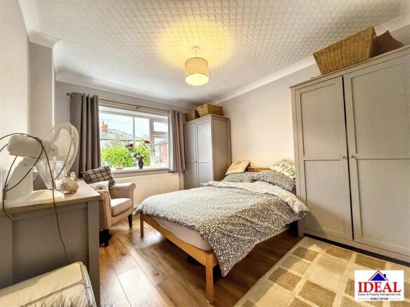 3 bed Detached Bungalow for sale Image 12