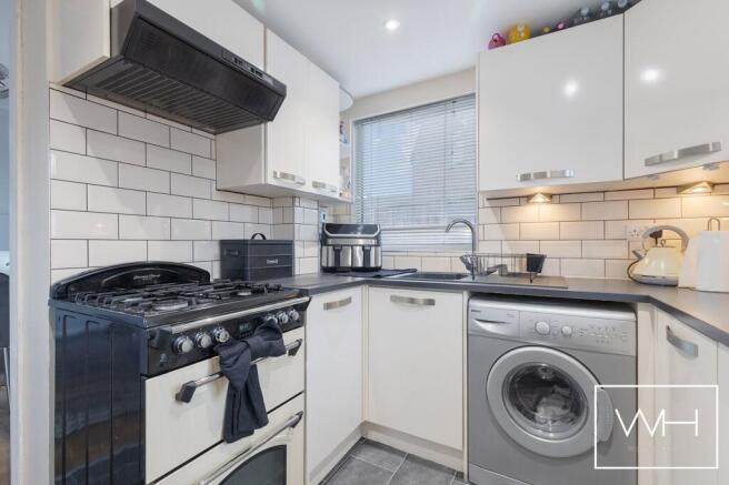 3 bed Semi-Detached for sale Image 10