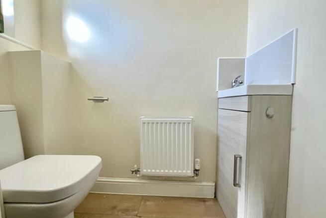 3 bed Semi-Detached for sale Image 9
