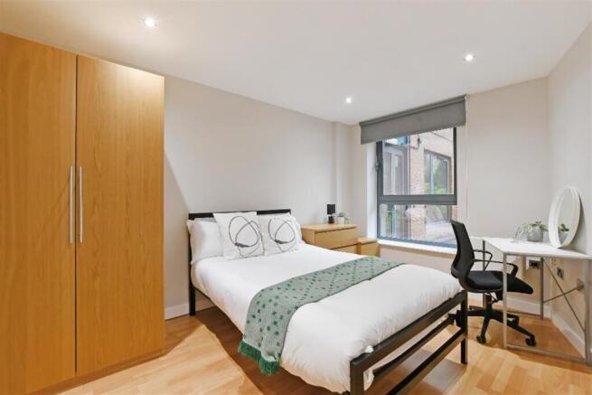 2 bed Apartment to rent Image 5