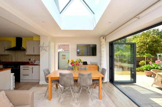 Kitchen/Dining