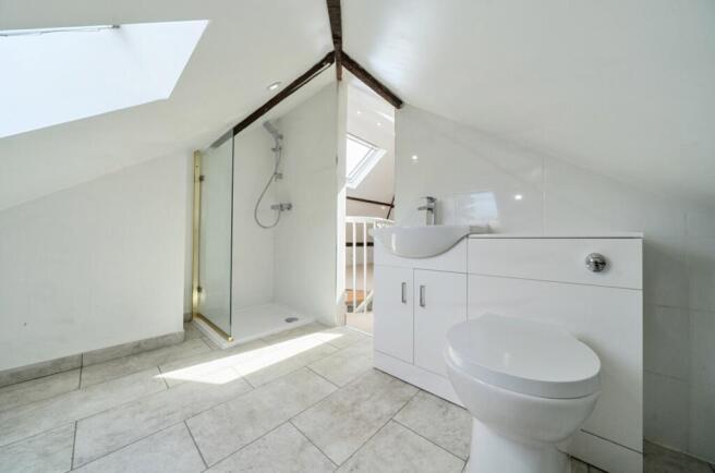 4 bed Detached Bungalow for sale Image 12