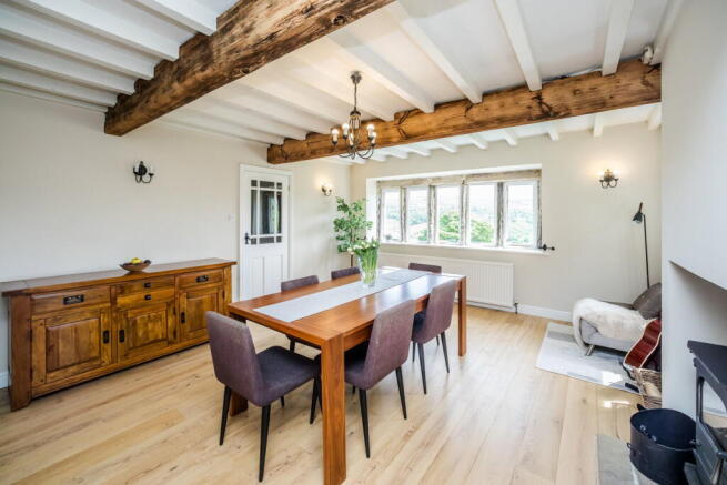 4 bed Detached for sale Image 11